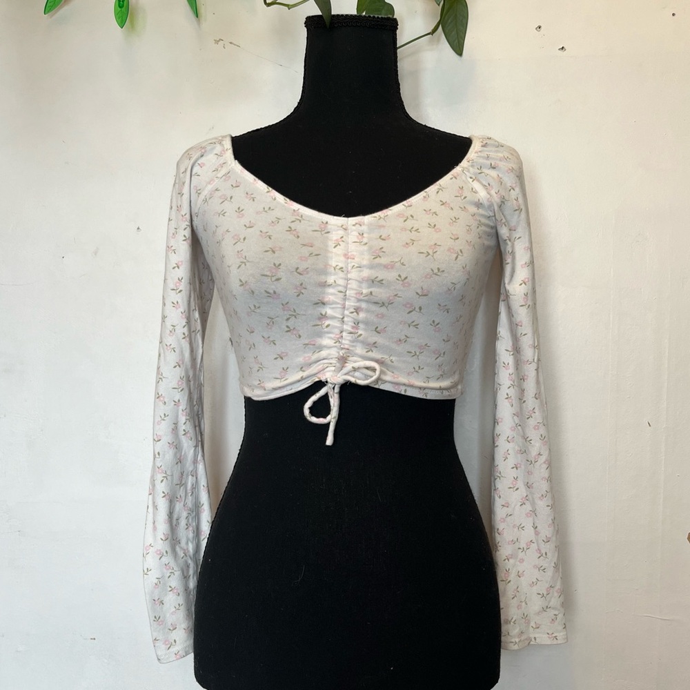 Pacsun Floral Ruched Long Sleeve Crop Top